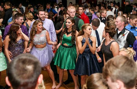 What Is the Homecoming Dance: A Journey into the Celebration of Return